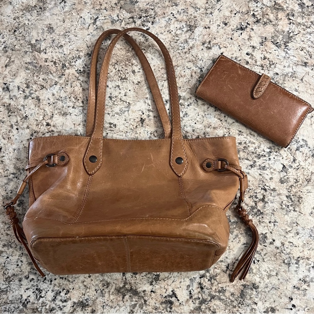Frye Leather Purse & Wallet